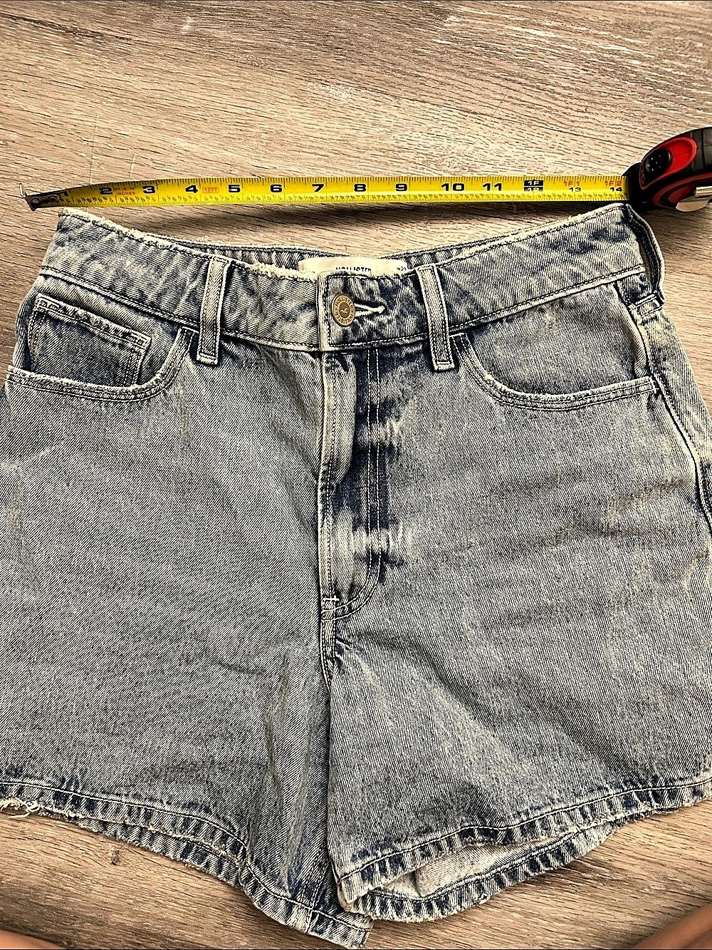 Hollister Ultra High-Rise 90s Short Denim Jean Shorts Waist 27